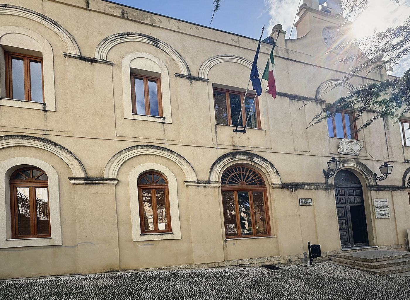Il Palazzo Municipale di Comitini, edificio vincolato nel centro storico